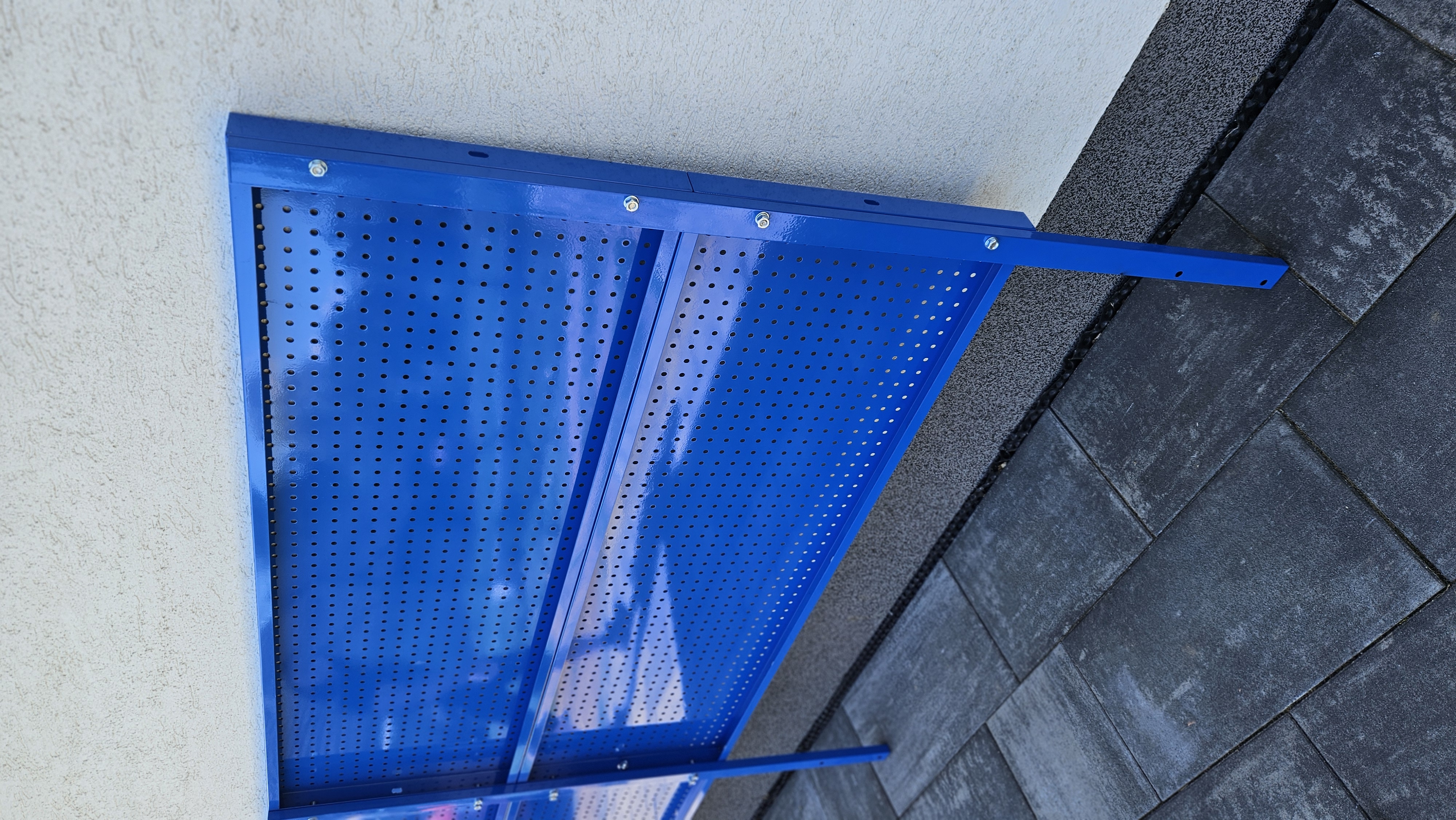 děrovaná stěna 285x90cm - blue